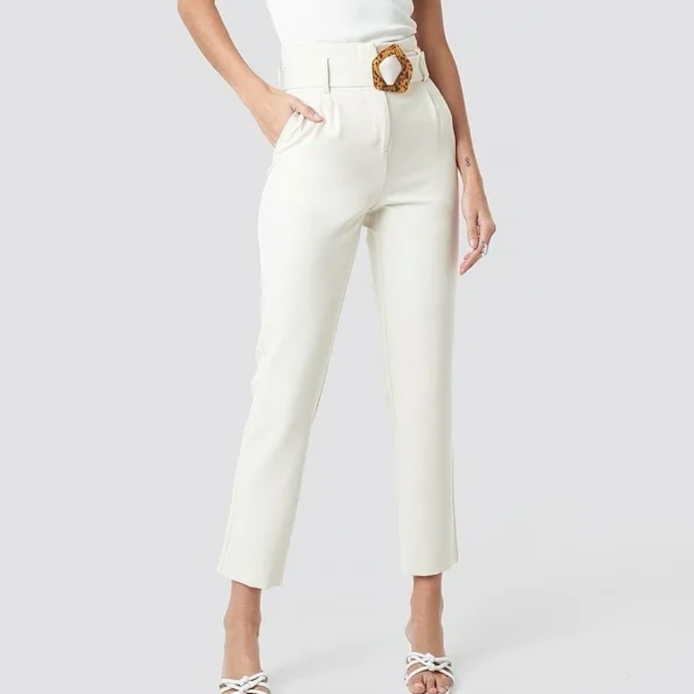 Elegant White Cropped Pants
